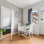 Small And Cheap - 6 Ppl - Super - Balcony Apartment