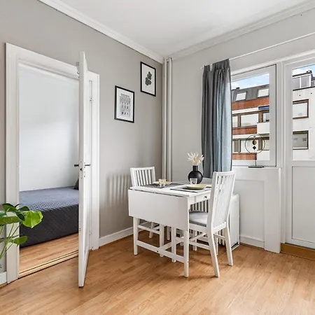 Small And Cheap - 6 Ppl - Super - Balcony Lejlighed